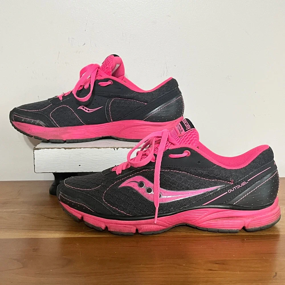 Saucony Outduel Womens Running Shoes‎ Black Pink Mesh Athletic Sneakers Size 7.5